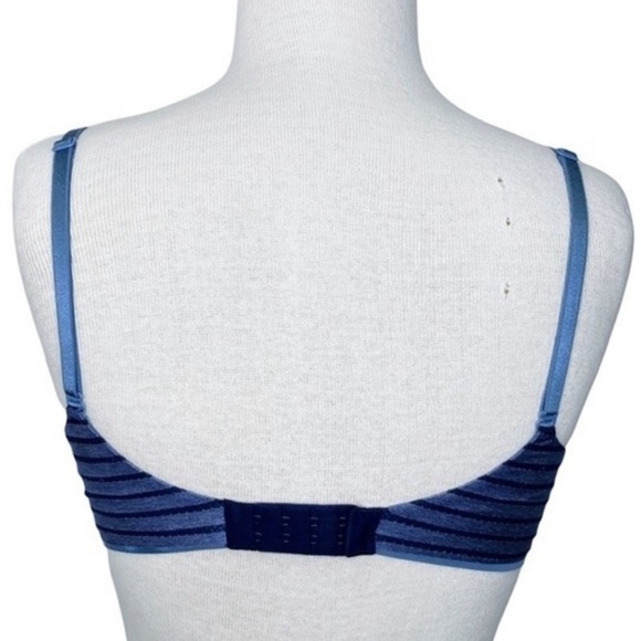 Victoria’s Secret no wire stripe bra - Picture 3 of 5